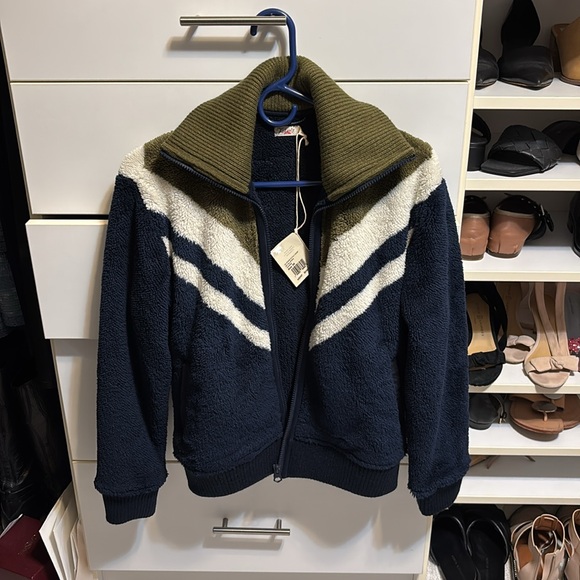 Faherty Women’s fleece jacket - Picture 2 of 7